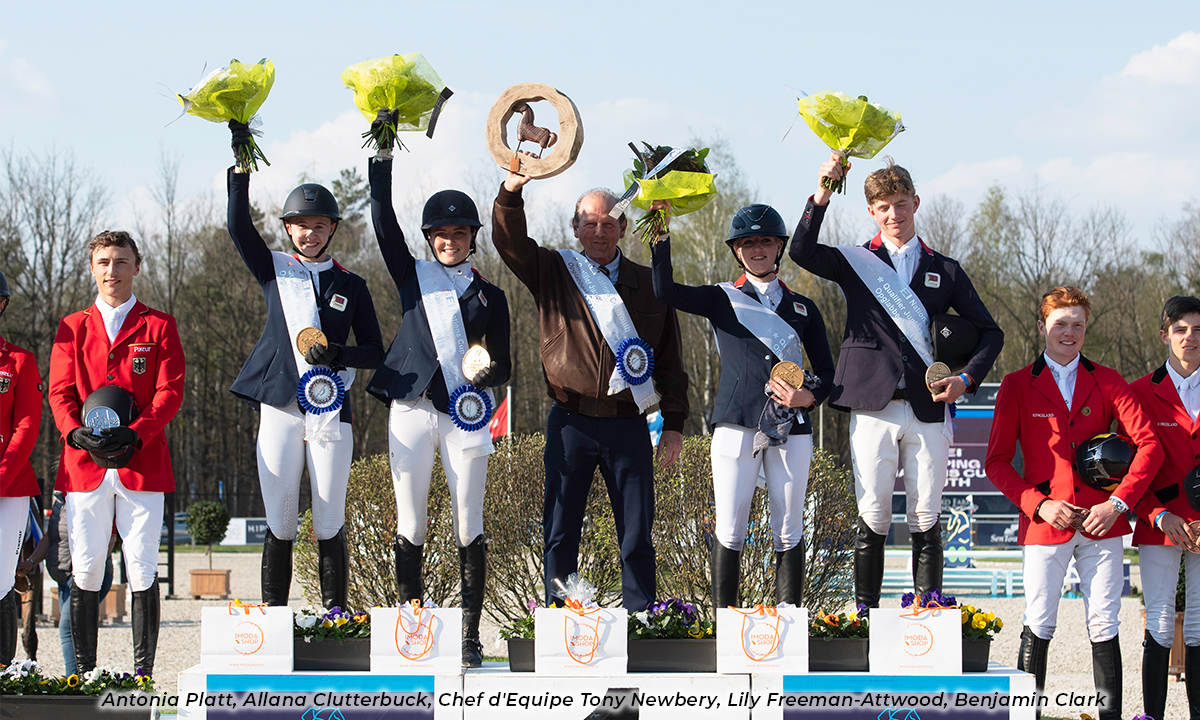Junior show jumping team